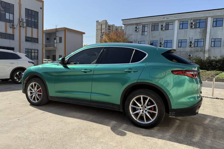Used Alfa Romeo Stelvio 2017 2.0T 200HP Luxury Edition
