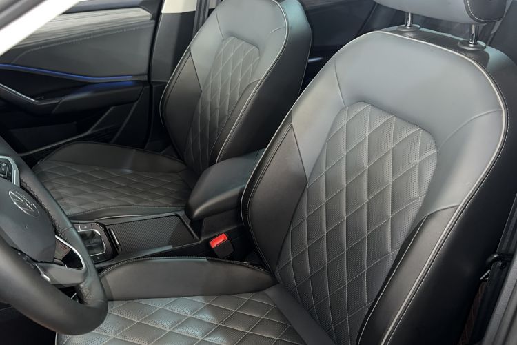 Used Volkswagen Sagitar 2023 300TSI DSG Excellence Edition Left Front Seat