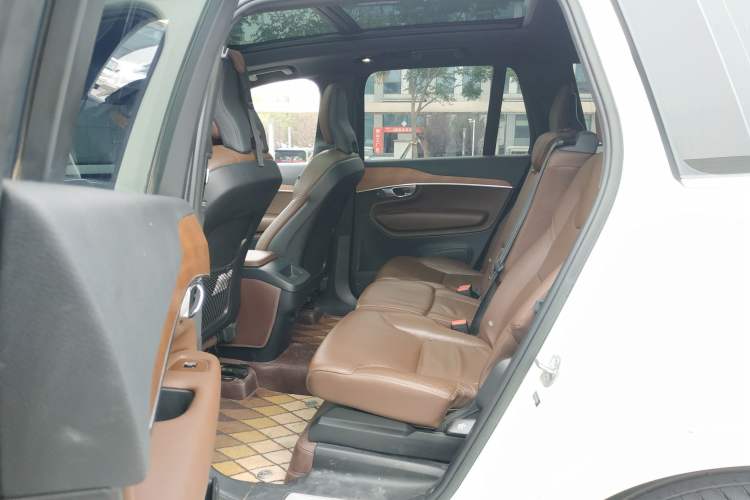 Used Volvo XC90 2023 B5 SmartDrive Luxury Edition 5 Seats
