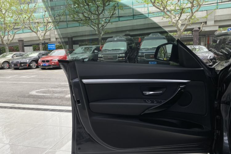 Used BMW 3 Series GT 2019 320i M Sport Package Interior 7