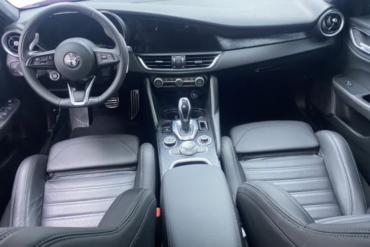 Used Alfa Romeo Giulia 2023 2.0T 280HP Longitudinal Engine Version
