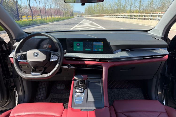 Used CHANGAN CS75 PLUS 2022 2nd Generation 1.5T Automatic Luxury Version Interior 1