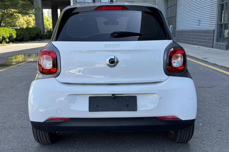 Used smart forfour 2016 1.0L 52 kW Dynamic Edition
