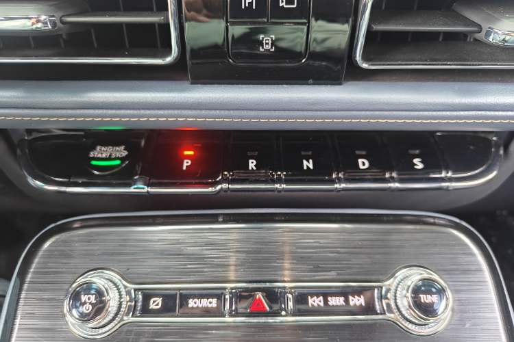 Used Lincoln Nautilus 2021 2.0T Four-Wheel Drive Luxury Edition Gear Lever