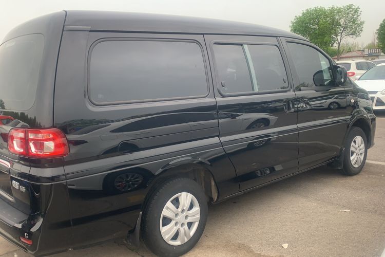 Used FORTHING Lingzhi 2023 M5L 1.6L Comfort 9-Seater Exterior 8