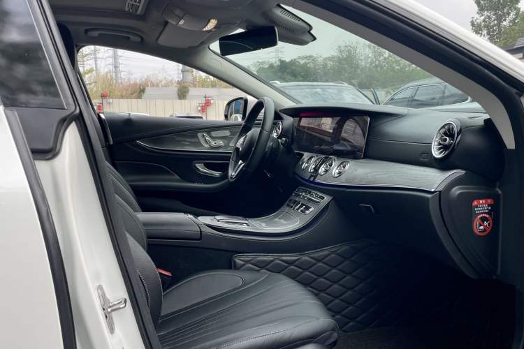 Used Mercedes-Benz CLS 2018 CLS 350 4MATIC
