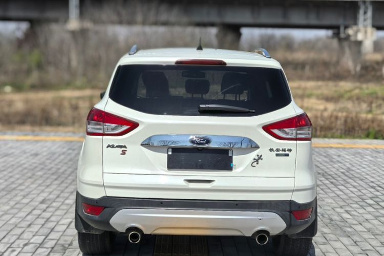 Used Ford Kuga 2015 2.0L GTDi Four-Wheel-Drive Sport Model Exterior 2