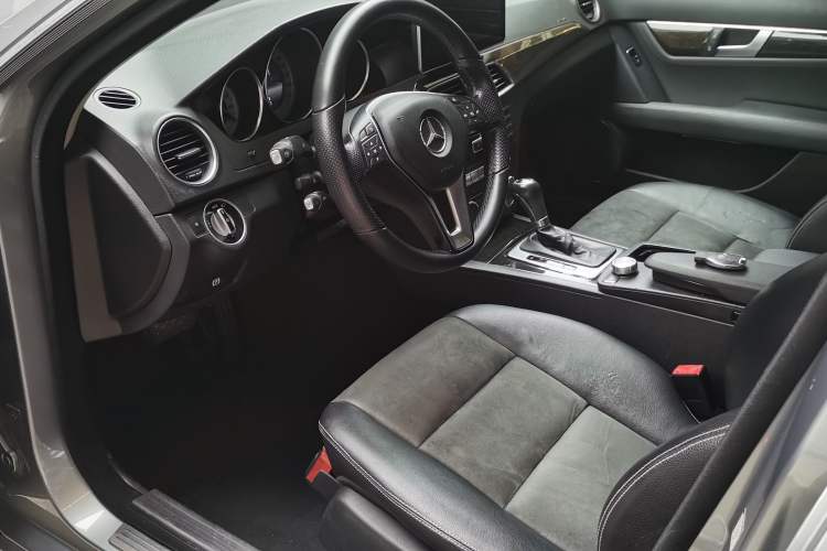 Used Mercedes-Benz C-Class 2013 C 260 CGI Fashion Model
