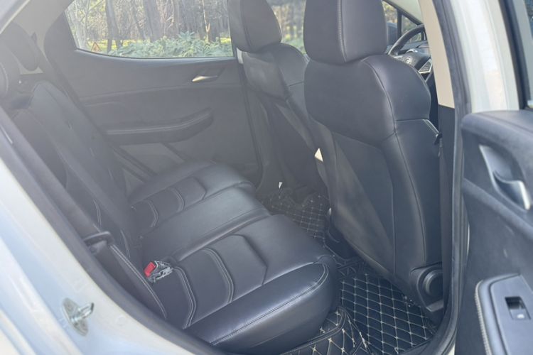 Used BYD Yuan New Energy 2019 EV535 Smart Connect Trendsetting Model
