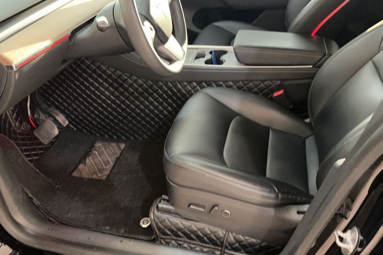 Used Tesla Model Y 2022 Rear-Wheel-Drive Version
