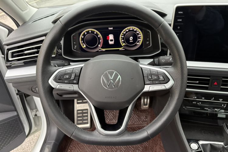 Used Volkswagen Sagitar 2023 280TSI DSG Excellence Plus Edition Steering Wheel