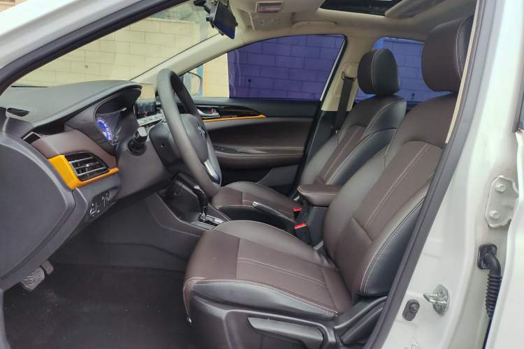 Used CHANGAN Eado DT 2019 1.6L Automatic Smart Enjoyment Model China VI Standard Left Front Seat