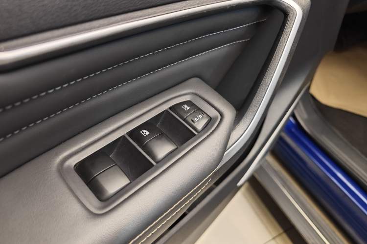 Used Venucia V 2021 260T Idol Edition Interior 1