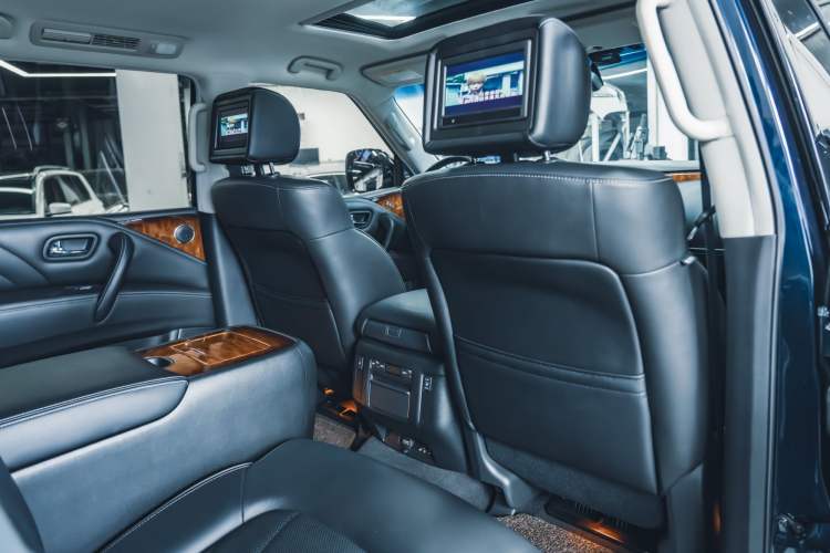 Used Infiniti QX80 2016 5.6L 4WD