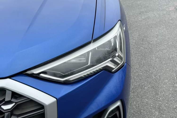 Used Audi Q3 2019 35 TFSI Advanced Dynamic Edition
