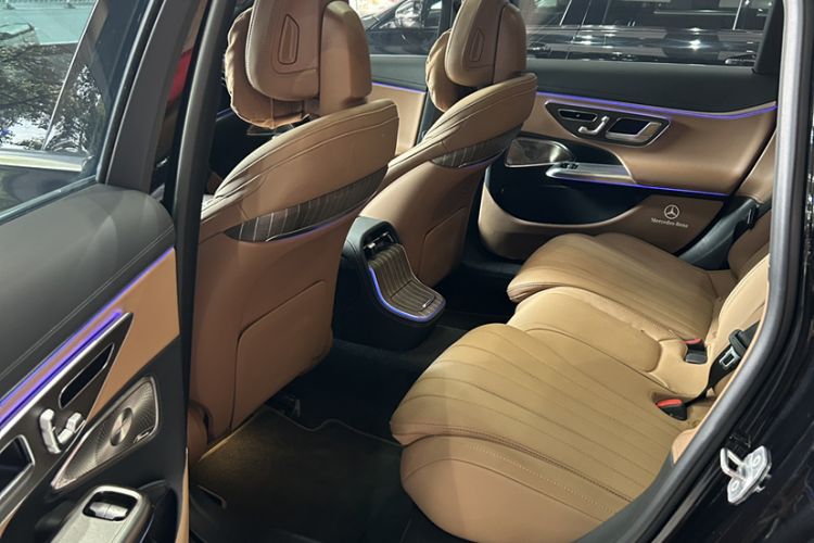 Used Mercedes-Benz E-Class 2025 E 300 L Luxury Model