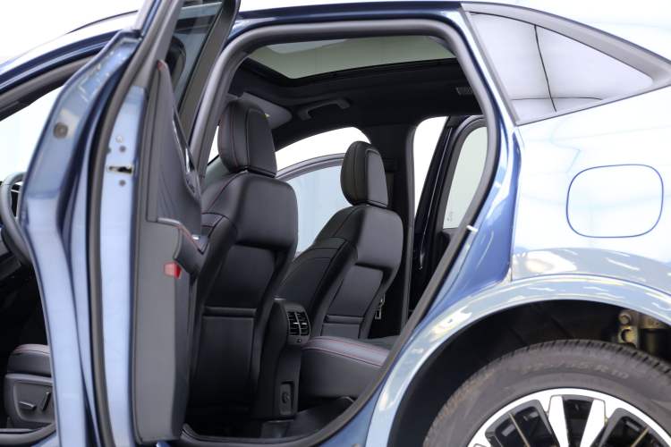 Used Ford Escape 2020 EcoBoost 245 Four-Wheel Drive ST-LINE Deluxe Edition