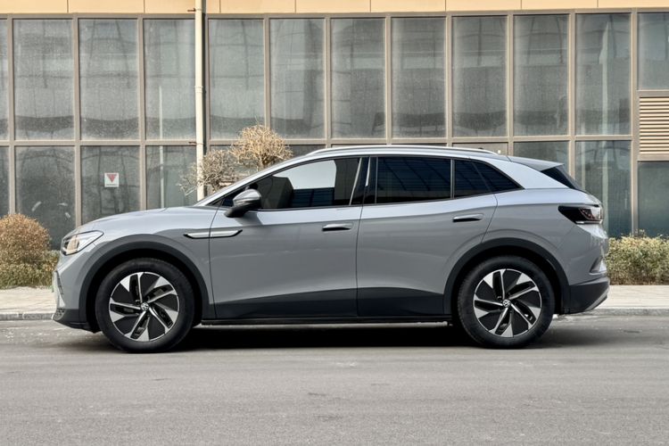 Used Volkswagen ID.4 CROZZ 2022 Standard Range PURE Edition Exterior 3