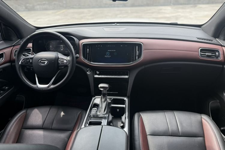 Used GAC Trumpchi GS8 2020 GS8S 390T Two-Wheel Drive Luxury Smart Connectivity Version Interior 2