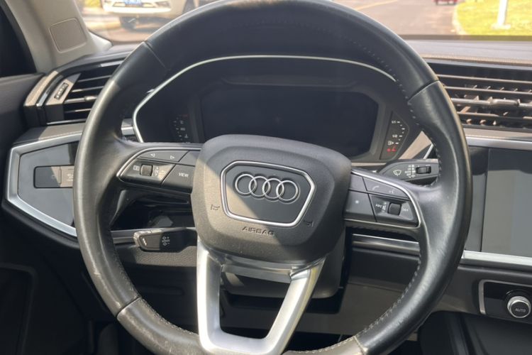 Used Audi Q3 2020 35 TFSI Ambition Style Edition Steering Wheel