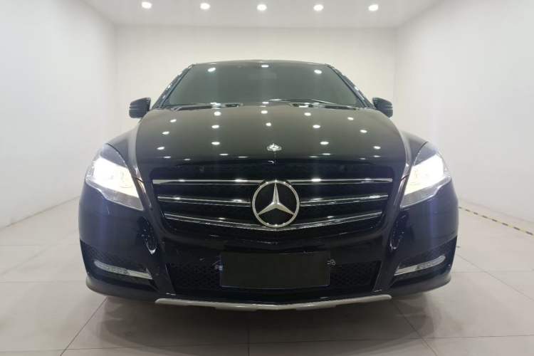 Used Mercedes-Benz R-Class 2017 R 320 4MATIC Business Edition Prestige Model

