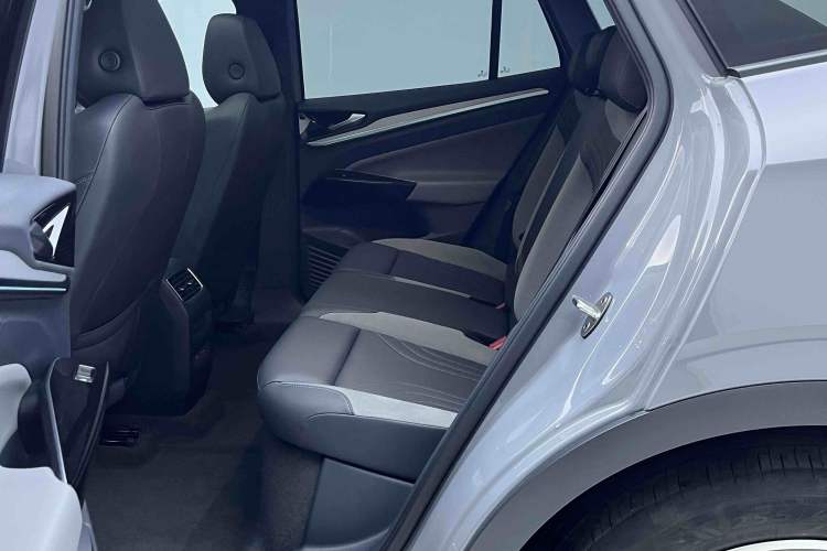 Used Volkswagen ID.4 CROZZ 2021 Long-Range PRO Two-Wheel Drive Version