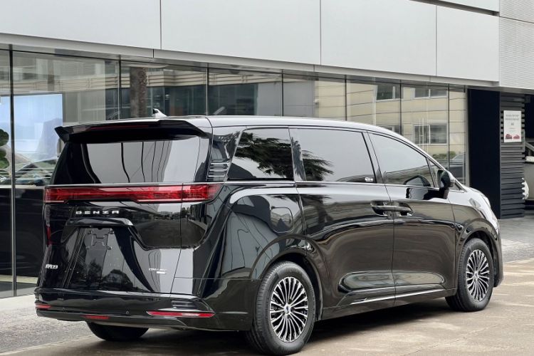 Used Denza D9 2024 DM-i 980 Four-Wheel Drive Prestige Model