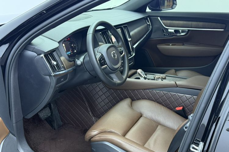 Used Volvo S90 2023 B5 Zhiyuan Luxury Edition