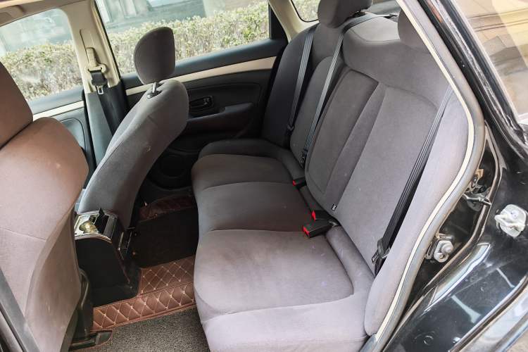 Used Nissan Sylphy 2016 Classic 1.6XE Manual Leading Edition Interior 4