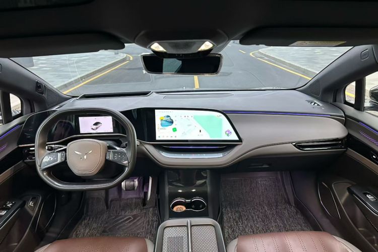 Used Hongqi EH7 2024 760 Pro+ Four-Wheel Drive Version Interior 2