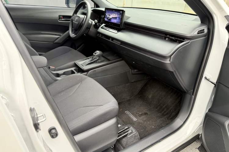 Used Toyota Corolla Cross 2026 Model 2.0L Smart Electric Hybrid Dual-Engine Pioneer Edition