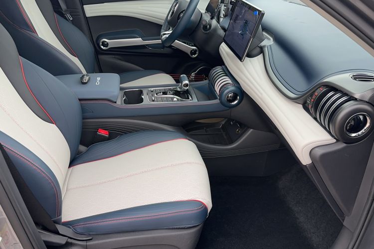 Used BYD Yuan PLUS 2022 430 km Luxury Version Right Front Seat