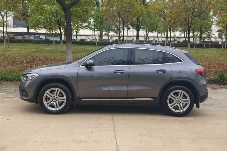 Used Mercedes-Benz GLA 2022 Second Facelift GLA 200 Exterior 3