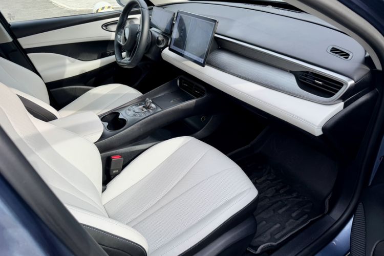 Used BYD Seal 05 DM-i 2025 DM-i Intelligent Drive 120KM Flagship Model Right Front Seat