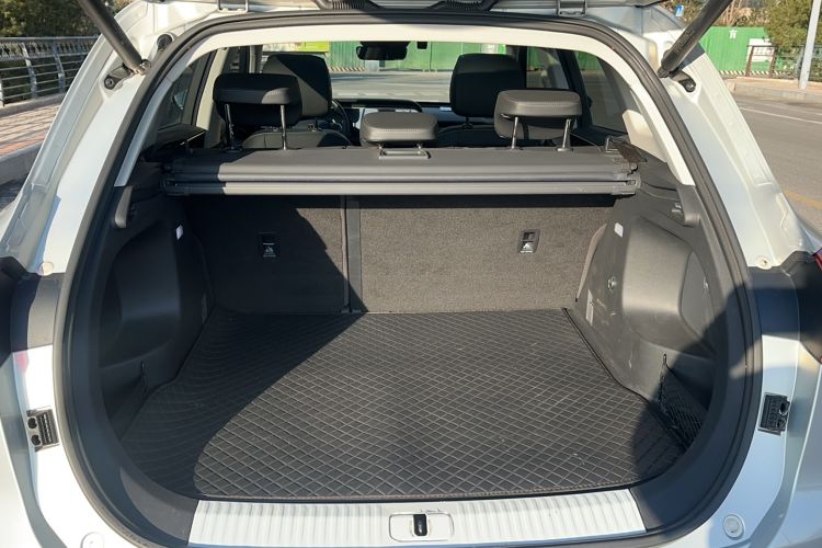 Used Hongqi HS5 2022 Revised Version 2.0T Smart Connect Flagship Edition
