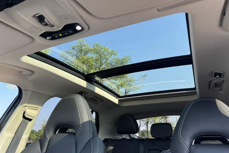 Used Lynk & Co 01 2019 2.0T Two-Wheel-Drive Pro Version China VI Standard Headliner