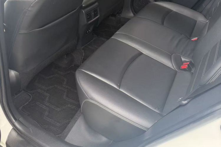 Used Toyota RAV4 2020 2.0L CVT Two-Wheel Drive Fashion PLUS Edition Interior 2