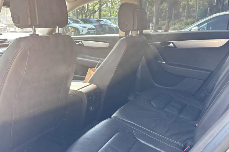 Used Volkswagen Magotan (Import) 2012 Travel Edition 2.0 TSI 4x4 Comfort Version