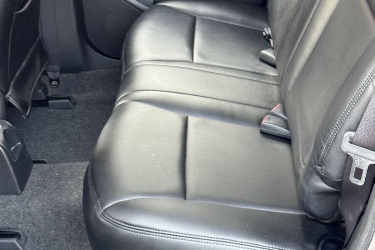 Used Nissan Livina 2013 1.6XE Manual Comfort Edition Interior 3