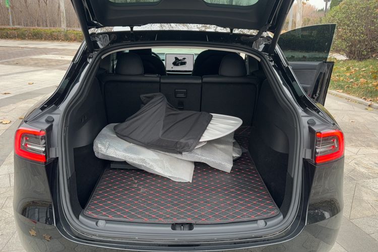 Used Tesla Model Y 2023 Rear-Wheel-Drive Version