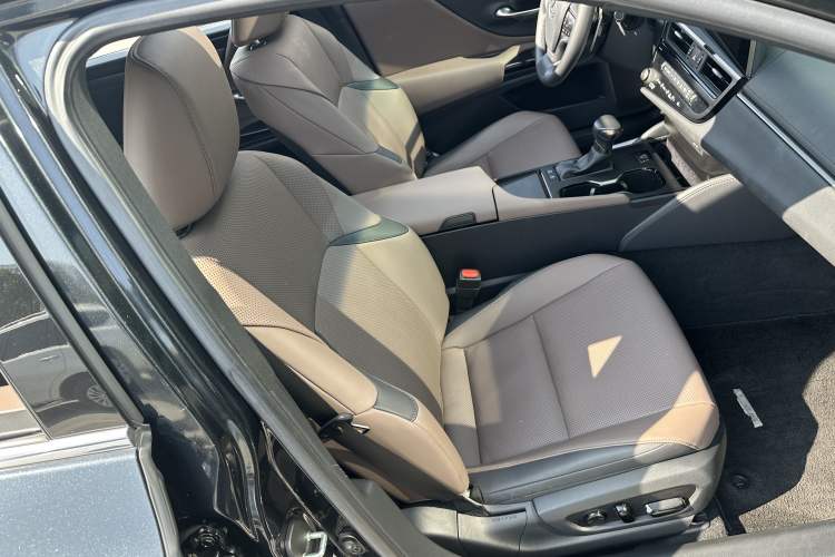 Used Lexus ES 2022 200 Excellence Edition