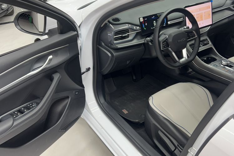 Used BYD Destroyer 05 2024 HONOR Edition DM-i 55KM Luxury Model