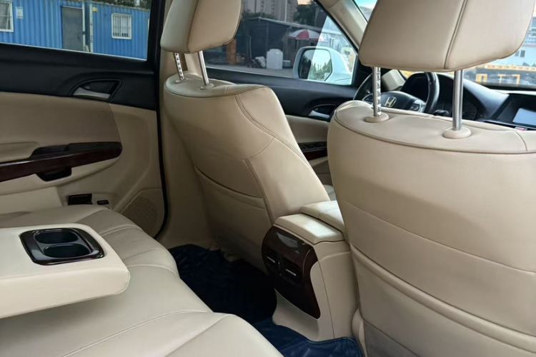 Used Honda Crosstour 2011 3.5L Prestige Edition
