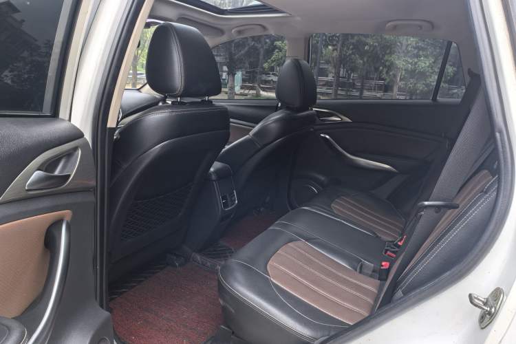 Used BYD Song 2017 Gaishi Upgrade Edition 1.5TI Manual Elite Model