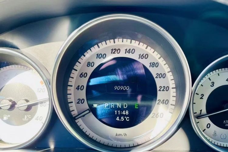 Used Mercedes-Benz C-Class (Import) 2011 C 200 Fashion Travel Edition