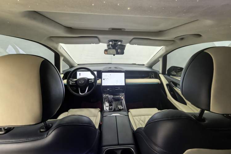 Used GAC Trumpchi M8 2024 Master Series 400T Prestige Edition Interior 3