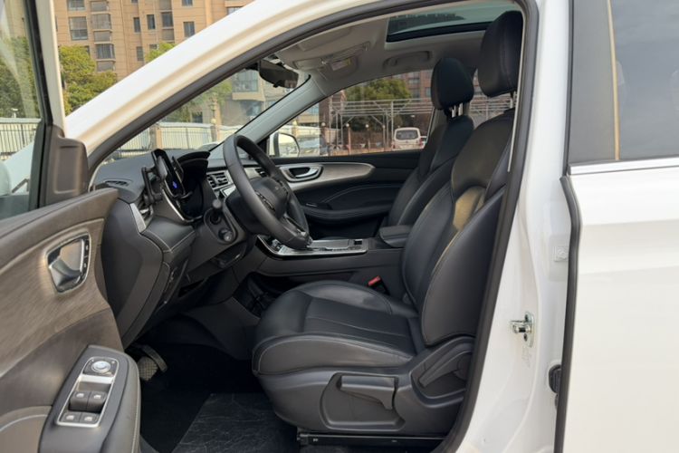 Used Roewe RX5 2023 PLUS 330TGI Automatic Trendsetting Smart Edition Left Front Seat