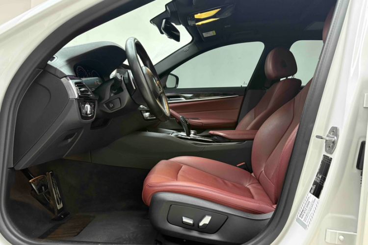 Used BMW 5 Series 2019 530Li Leading Model M Sport Package
