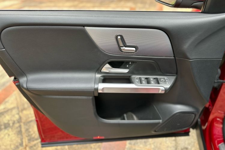 Used Mercedes-Benz GLB 2023 Refresh GLB 200 Fashion Edition
