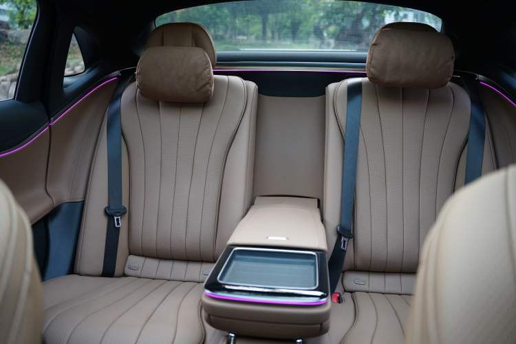 Used Mercedes-Benz E-Class 2024 E 260 L Exterior 12